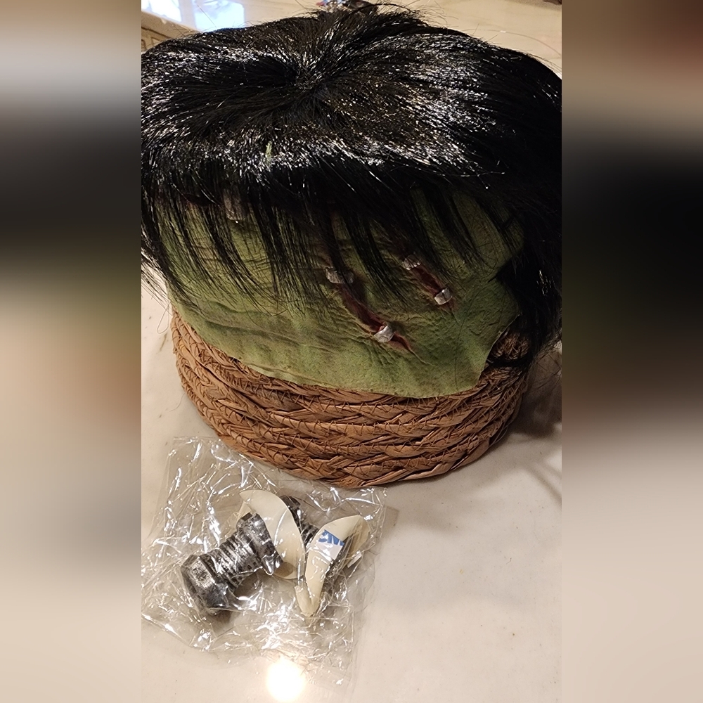 The Munster Headpiece